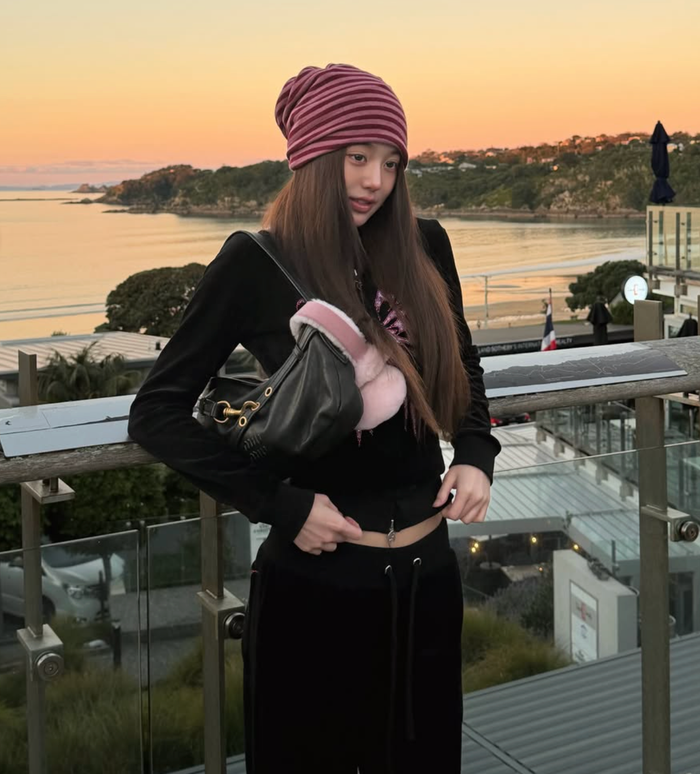 Jang Won Young gây sốt với visual đời thường, fan xuýt xoa: 'Càng đơn giản càng đẹp' Ảnh 3