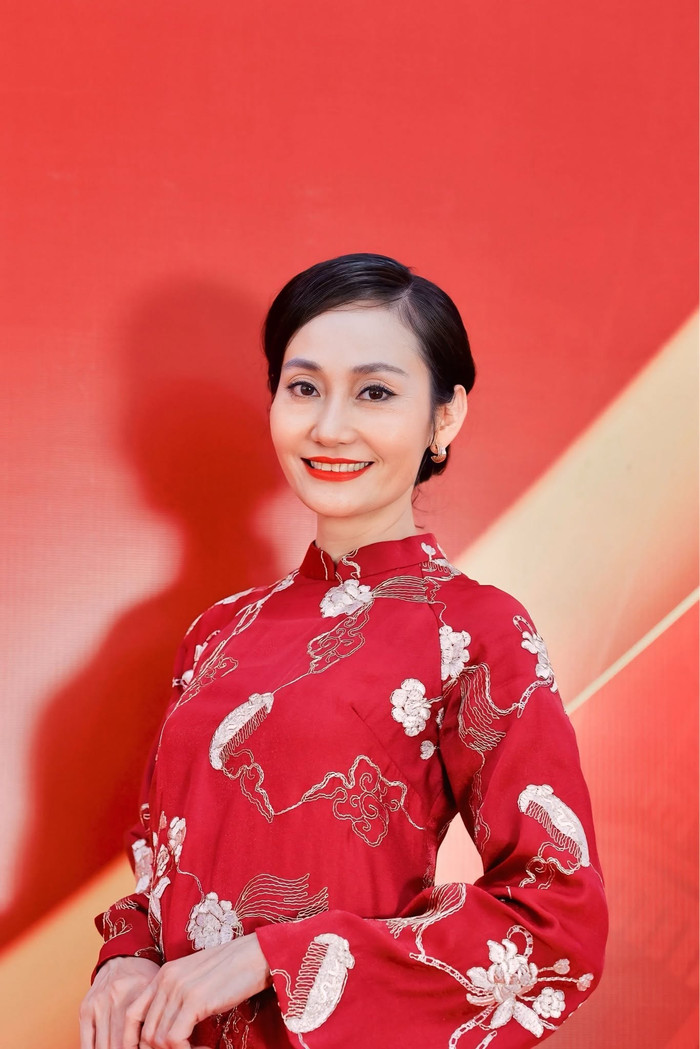 NSƯT Hạnh Thúy đang là gương mặt nhận được nhiều sự chú ý từ công chúng (Ảnh: FBNV).