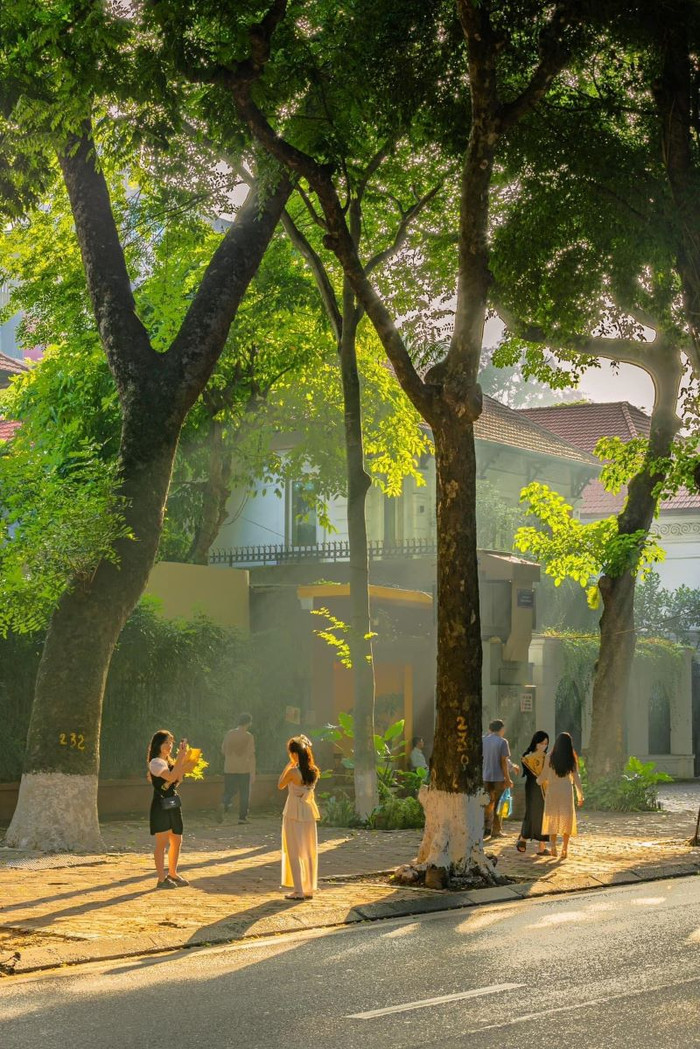 Hà Nội quê Phương Oanh có những góc yên bình như một châu Âu thu nhỏ Ảnh 3