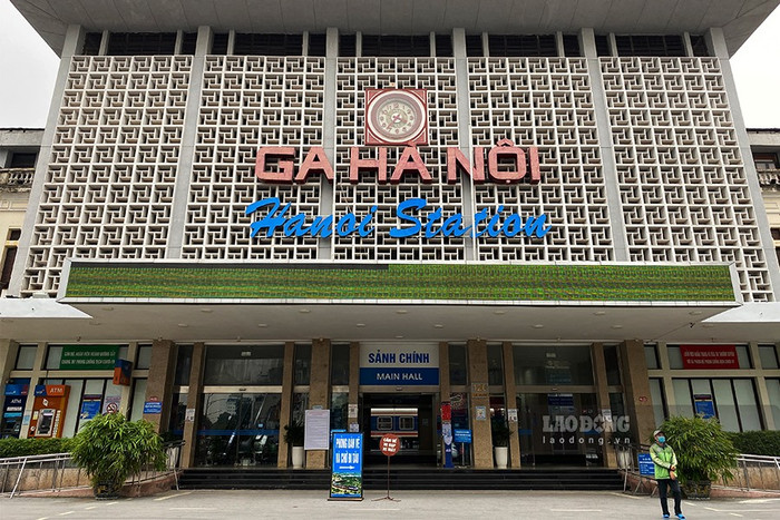 Hà Nội quê Phương Oanh có những góc yên bình như một châu Âu thu nhỏ Ảnh 5