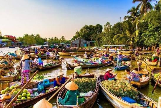 Cảnh sông nước đặc trưng ở Cần Thơ.