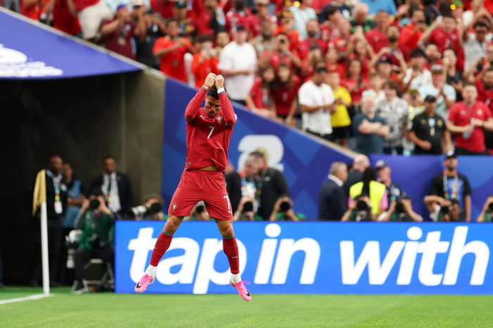 Sau những hoài nghi ở trận ra quân, Cristiano Ronaldo đã có màn đáp trả không thể ấn tượng hơn tại World Cup 2026. Ảnh: FIFA