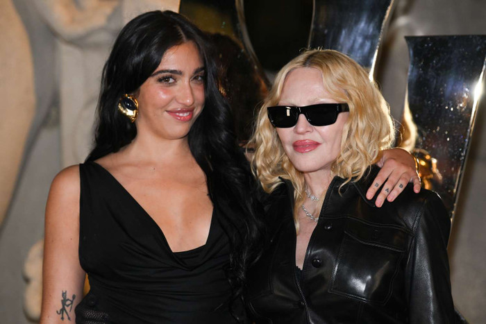 Madonna tiết lộ âm nhạc mới giúp hàn gắn mối quan hệ với con gái Lourdes Leon Ảnh 1