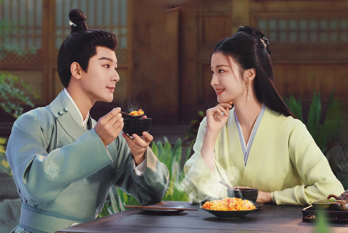 Liễu Chu Ký khai thác mô-típ mất trí nhớ kết hợp chuyện tình 'cưới trước yêu sau'. Sau khi gặp biến cố, Liễu Miên Đường nhầm tưởng Hoài Dương vương Thôi Hành Chu là phu quân của mình. Để phục vụ mục đích riêng, Thôi Hành Chu chấp nhận đóng vai người chồng thương nhân bán đồ sứ. Từ cuộc hôn nhân bắt đầu bằng sự lừa dối, cả hai dần phát triển tình cảm chân thành, tạo nên nhiều tình huống vừa hài hước vừa cảm động.