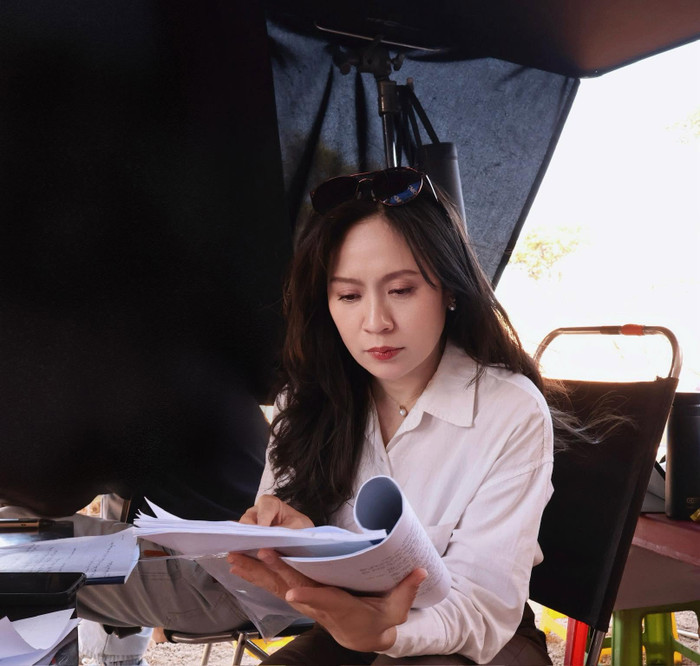 Thanh Thúy luôn thể hiện sự nỗ lực, chỉn chu trong công việc. Ảnh: FBNV