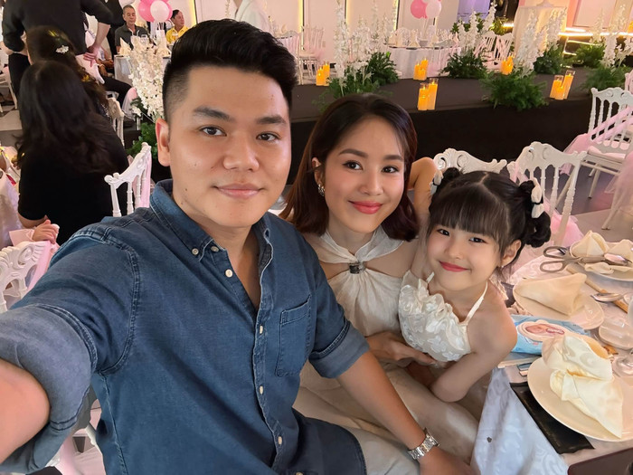 Lê Phương hiện có hôn nhân viên mãn.