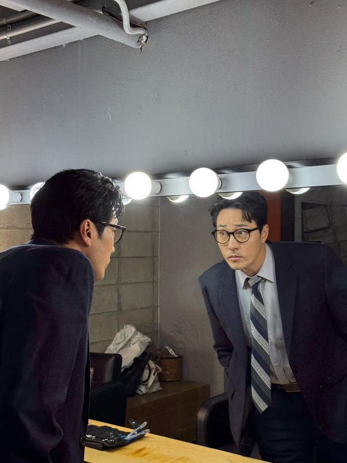 Nam diễn viên So Ji Sub được kỳ vọng sẽ tiếp tục khẳng định đẳng cấp diễn xuất và chinh phục khán giả với vai diễn mới trong Manager Kim. (Nguồn: Instagram nhân vật)