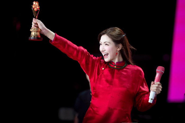 Niềm vui chưa trọn vẹn với ca sĩ Hòa Minzy Ảnh 3