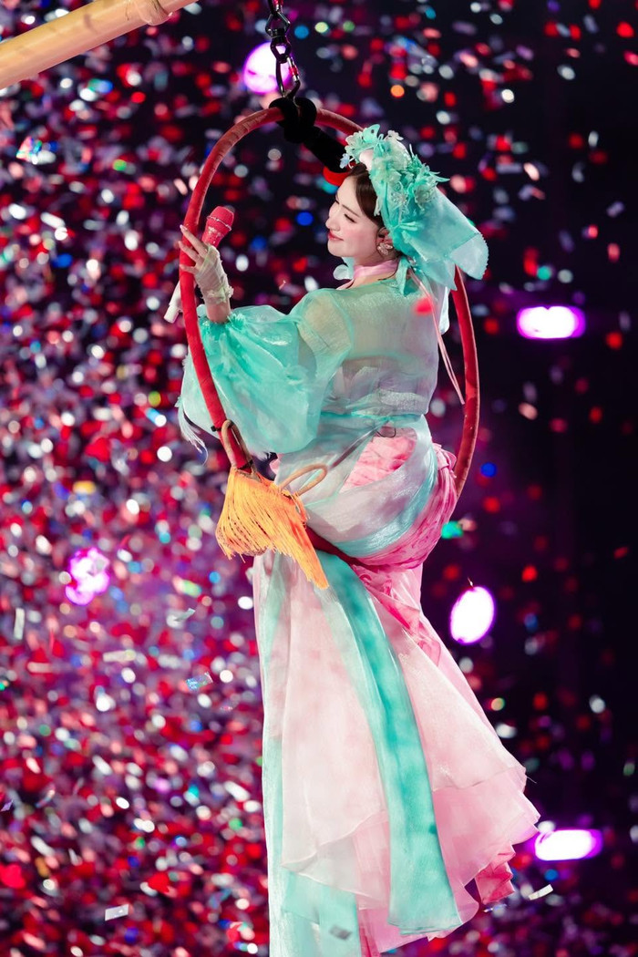 Niềm vui chưa trọn vẹn với ca sĩ Hòa Minzy Ảnh 2