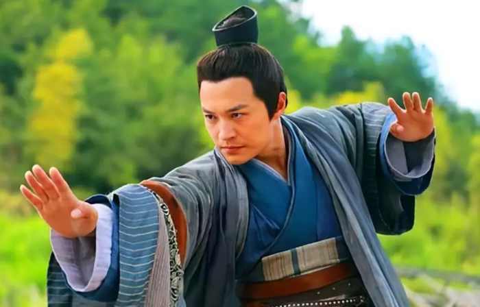 Quách Tĩnh ở thời kỳ trung niên trong bộ phim truyền hình kiếm hiệp Tân Thần Điêu Đại Hiệp (2014). Ảnh: Sohu