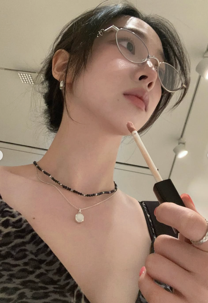 Karina (aespa) gây sốt với ảnh cận góc nghiêng Ảnh 3