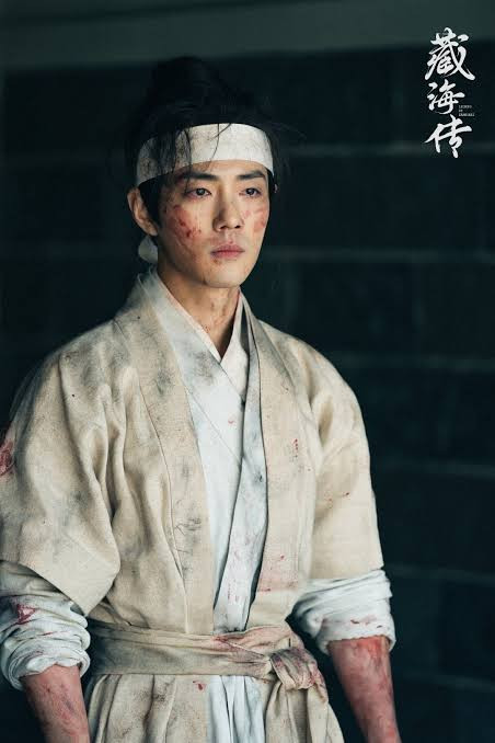 Tiêu Chiến vào vai nam chính Tàng Hải. Ảnh: Weibo&nbsp;