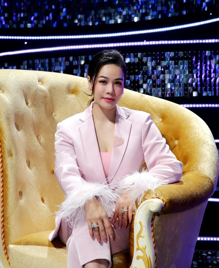 Một bộ phận khán giả vẫn đánh giá cao tinh thần dám mạo hiểm, thử sức với cái mới của ca sĩ Nhật Kim Anh.