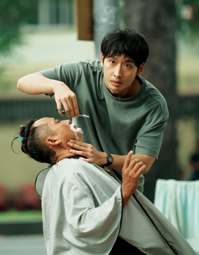 Vai diễn lấy đi nhiều nước mắt của khán giả trong Mang Mẹ Đi Bỏ của Tuấn Trần. Ảnh: NSX