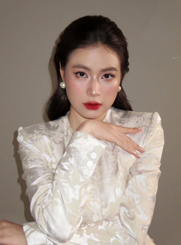 Sau nhiều năm trở lại diễn xuất, Hoàng Thùy Linh vẫn chưa có thêm vai diễn đủ sức khẳng định vị thế trên màn ảnh. Ảnh: FBNV