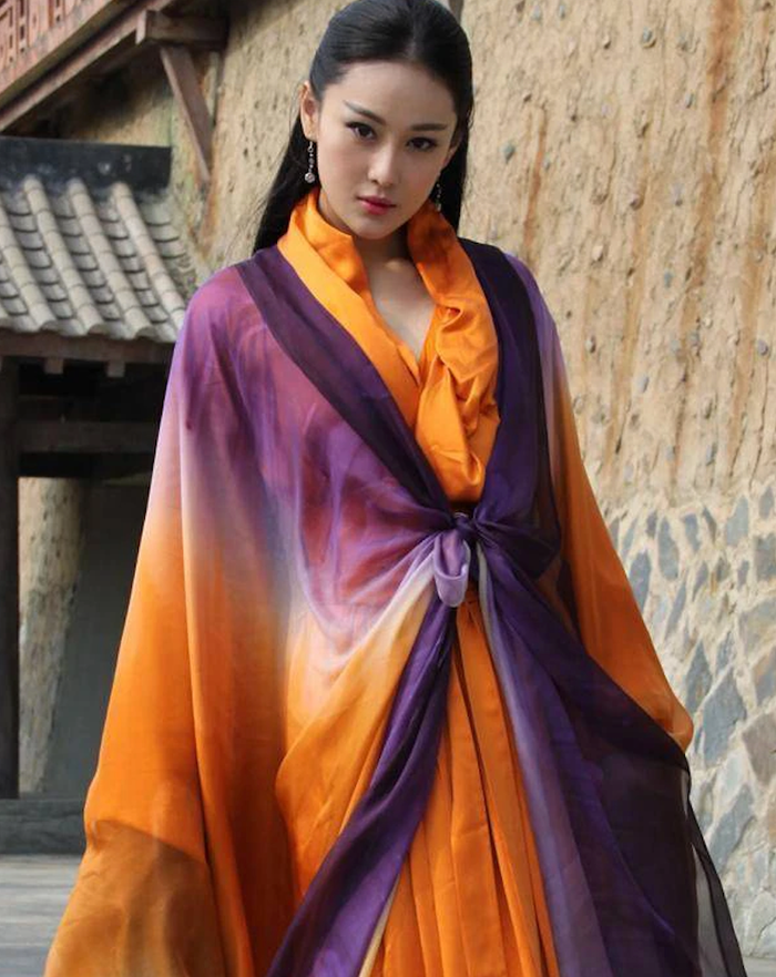 Với ngoại hình quyến rũ và tính cách đầy tham vọng, Khang Mẫn luôn xem sắc đẹp là lợi thế lớn nhất để điều khiển người khác (Ảnh: Sohu).