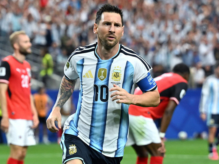 Messi rực sáng với 6 bàn và nhánh đấu thuận lợi, trong khi Ronaldo mờ nhạt cùng Bồ Đào Nha rơi vào nhánh tử thần. Ảnh: FIFA