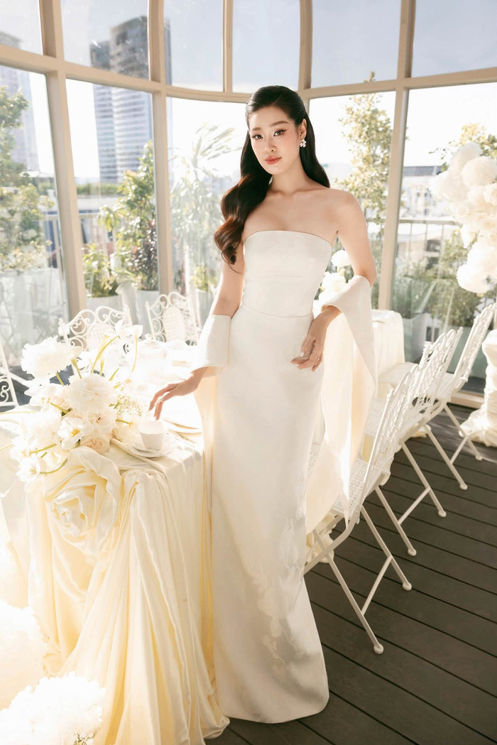 Nhan sắc ngày càng chín muồi, cuốn hút của Hoa hậu Khánh Vân.
