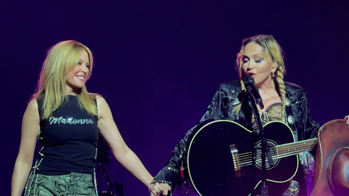 Madonna thừa nhận từng ghen tỵ với Kylie Minogue Ảnh 4