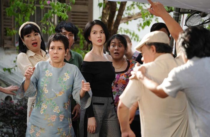 Vai diễn Hai Nhị trong Chị Dâu giúp nghệ sĩ Việt Hương được vinh danh Nữ diễn viên chính xuất sắc tại Liên hoan Phim Châu Á Đà Nẵng lần thứ 3.&nbsp;