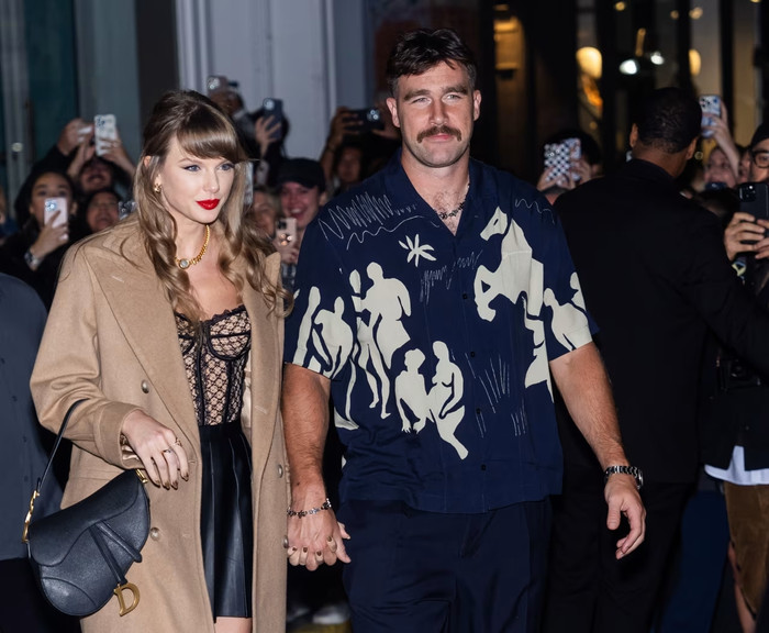 Xôn xao danh tính hai huyền thoại âm nhạc sẽ biểu diễn tại đám cưới Taylor Swift Ảnh 5