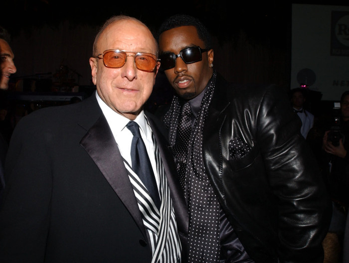 Sean 'Diddy' Combs không được dự tang lễ của huyền thoại âm nhạc Clive Davis Ảnh 2