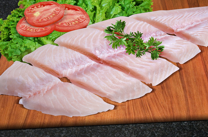 Ăn cá nguyên con hay chỉ ăn phi lê, cách nào giúp hấp thu nhiều dưỡng chất hơn? Ảnh 1
