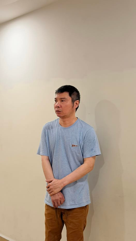 NSND Công Lý gây chú ý với hình ảnh đời thường mới được gia đình chia sẻ trên mạng xã hội. Ảnh: FBNV.