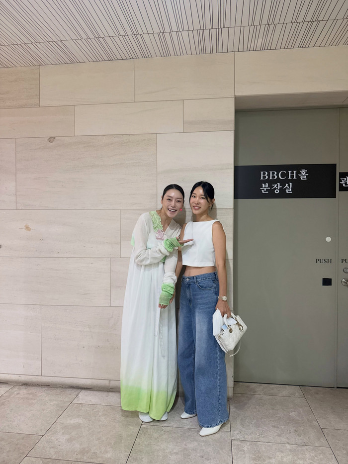 Nhan sắc dường như bị thời gian bỏ quên của Lee Ji Hye. (Nguồn: Instagram nhân vật)