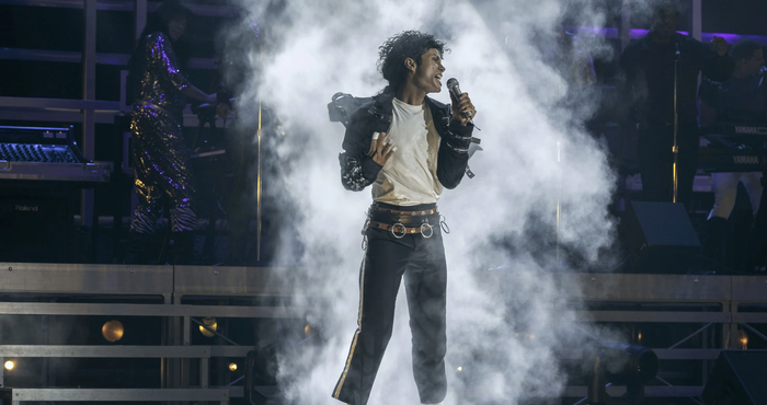 Phim tái hiện hành trình vươn lên của Michael Jackson từ tuổi thơ đến đỉnh cao sự nghiệp âm nhạc cuối thập niên 1980. Ảnh: NSX
