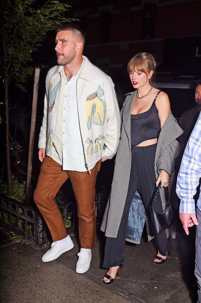 Rộ tin Taylor Swift biểu diễn trong đám cưới của mình, cộng đồng mạng tranh cãi Ảnh 4