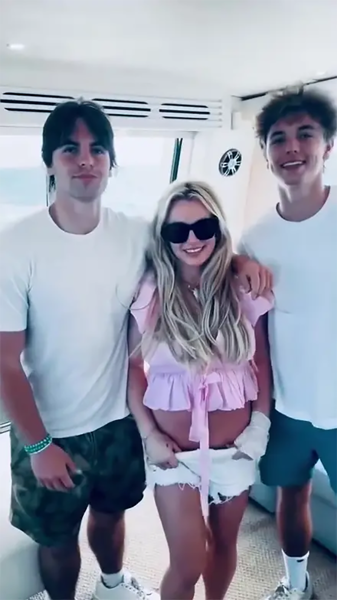Việc được đoàn tụ với Sean Preston và Jayden là 'món quà vô giá' đối với Britney Spears.