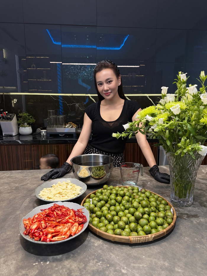 Hình ảnh mới đây của Phương Oanh.