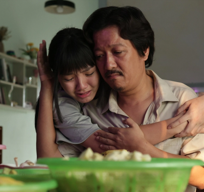 Nhà ba tôi một phòng do Trường Giang lần đầu đạo diễn ghi nhận doanh thu vượt mốc 111 tỷ đồng.