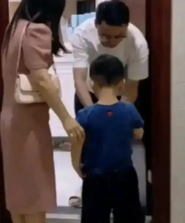 Cứu bé trai đuối nước, người đàn ông nhận 38 triệu rồi làm một việc khiến ai cũng rơi nước mắt Ảnh 5
