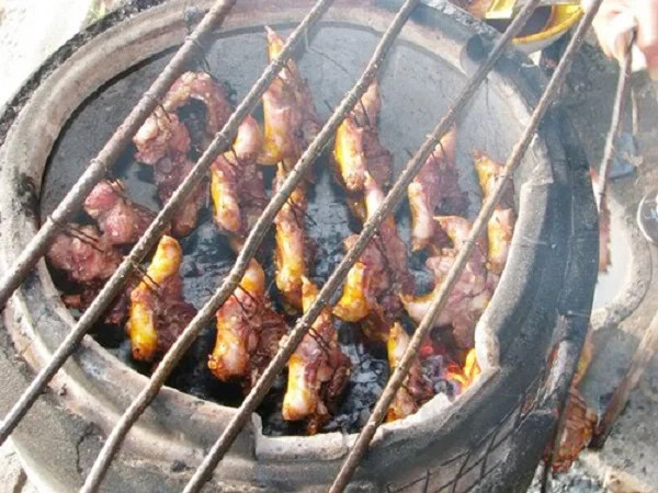 Về quê Hồ Văn Cường ăn gì để hiểu hương vị đất sen hồng? Ảnh 5