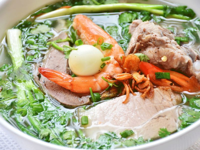 Về quê Hồ Văn Cường ăn gì để hiểu hương vị đất sen hồng? Ảnh 2
