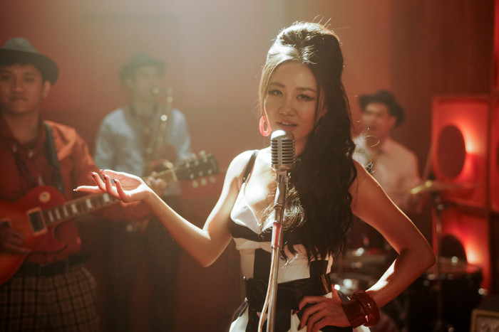 Vai diễn trong Mesdames Thanh Sắc hoàn toàn phù hợp với hình ảnh mà khán giả thường thấy ở ca sĩ Văn Mai Hương.