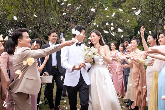 Hôn nhân viên mãn của Bình An và Á hậu Phương Nga.