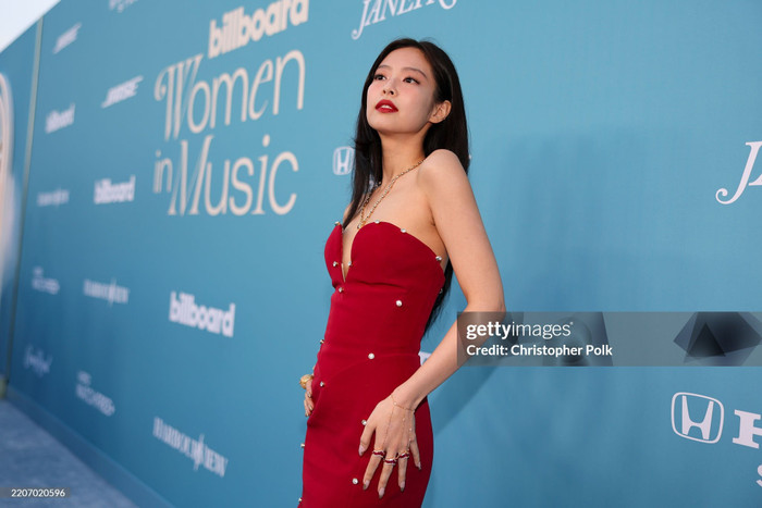 Jennie vượt BTS, sở hữu bản hit Kpop thành công nhất tại Mỹ năm 2026 Ảnh 4