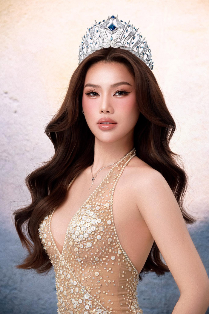 Đỗ Cẩm Ly là đại diện Việt Nam chinh chiến tại Miss Cosmo 2026 vào cuối năm nay. (Nguồn: FBNV)