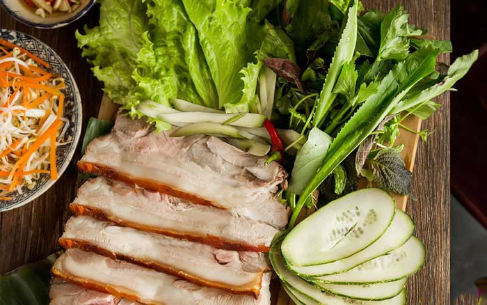 Bánh tráng cuốn thịt heo Đà Nẵng.