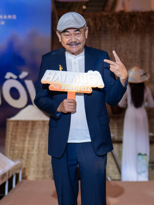 Nhiều khán giả không khỏi tiếc nuối cho sự góp mặt của NSND Việt Anh trong dự án Hai Muối.&nbsp;