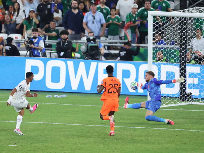 Hà Lan quá trọng nên bị loại sớm. Ảnh: FIFA