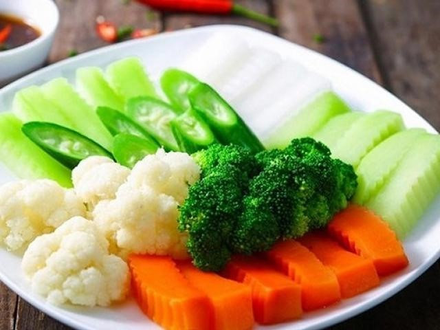 Luộc hay hấp rau, cách nào giữ được nhiều vitamin hơn? Ảnh 2