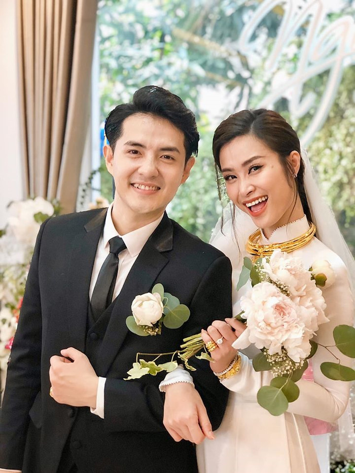 Đám cưới đẹp như mơ của Đông Nhi và Ông Cao Thắng.