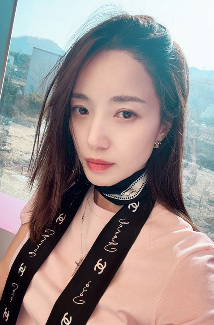 Trước đó, Kim Min Kyung nhận được nhiều lời chúc mừng khi thông báo mang thai vào tháng 4 năm nay.