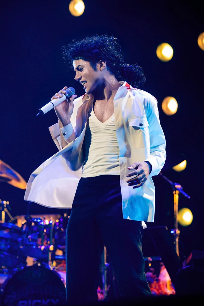 17 năm sau ngày mất, Michael Jackson vẫn khiến cả làng nhạc phải 'ngả mũ' Ảnh 1