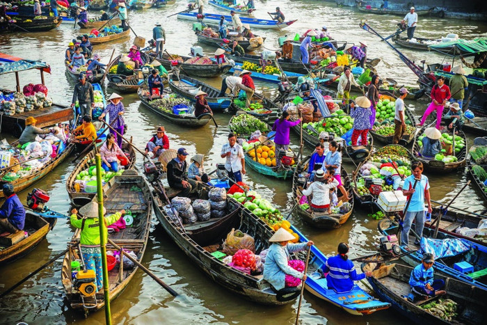 Chợ nổi Cái Răng - địa điểm nổi tiếng nhất khi nhắc đến Cần Thơ quê Quốc Trường.