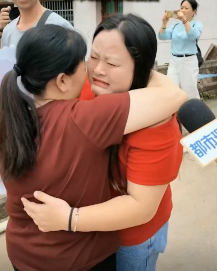 Cô gái mất tích từ năm 9 tuổi bất ngờ đoàn tụ gia đình sau 22 năm, nguyên nhân khiến ai cũng xót xa Ảnh 4